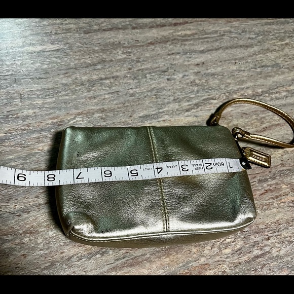 Coach vintage metallic gold foldover wristlet - Picture 11 of 16